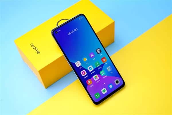 Realme Q3 Pro Carnival